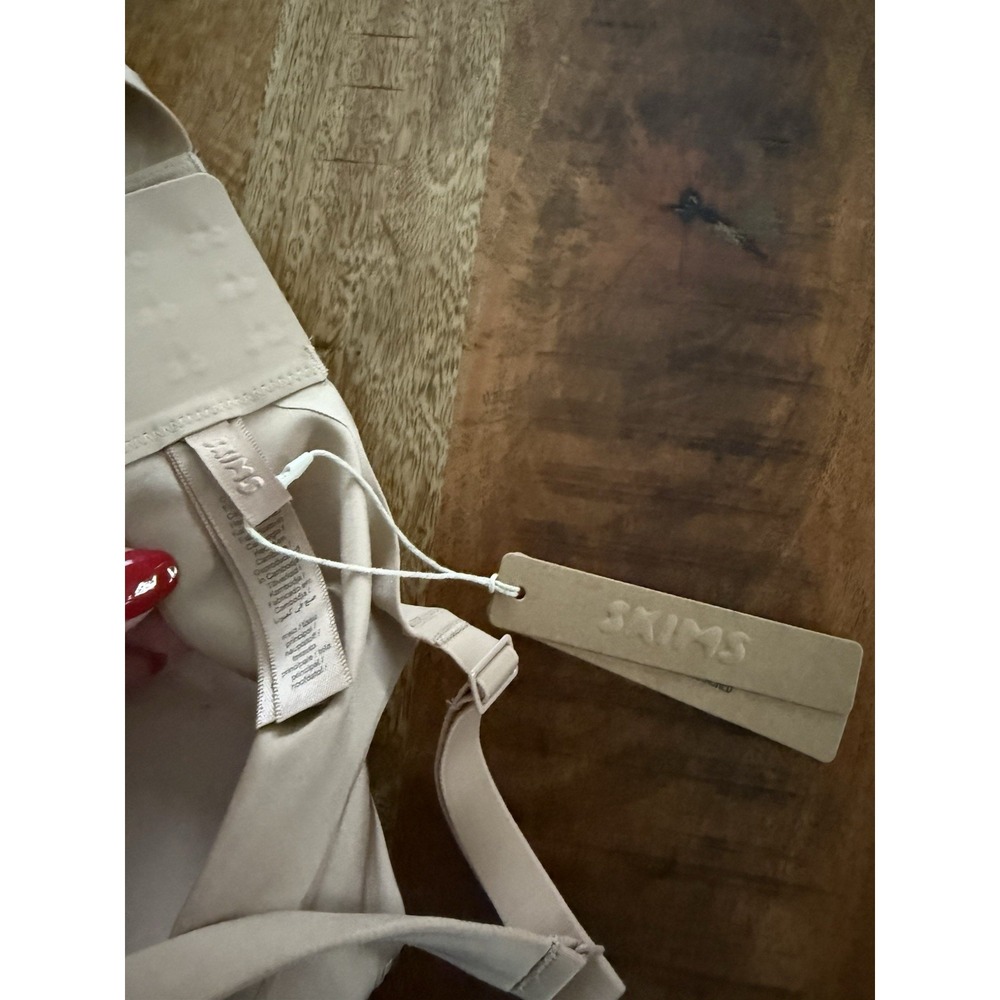 NWT SKIMS Ultimate Push Up Balconette Bra 36DD Nude Beige Underwire Lift - Picture 4 of 6